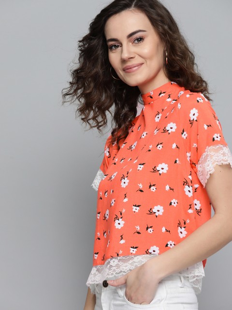 

Mast & Harbour Women Peach-Coloured & White Floral Print Top