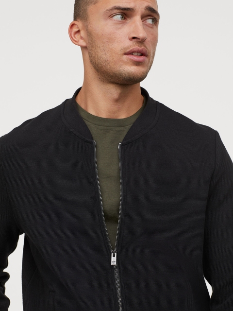 

H&M Men Black Solid Zipped Cardigan