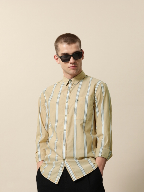 

Mr Bowerbird Men Beige & White Ticking Stripe Tailored Fit Vintage Casual Shirt