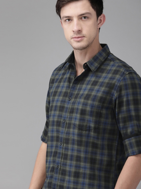 

Roadster Men Black & Olive Green Regular Fit Checked Casual Shirt