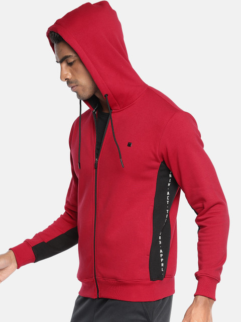 

Proline Active Men Red Solid Hooded Sweatshirt With Printed Detail