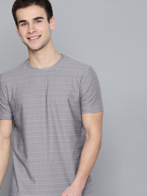 

Mast & Harbour Men Grey & White Striped Round Neck T-shirt