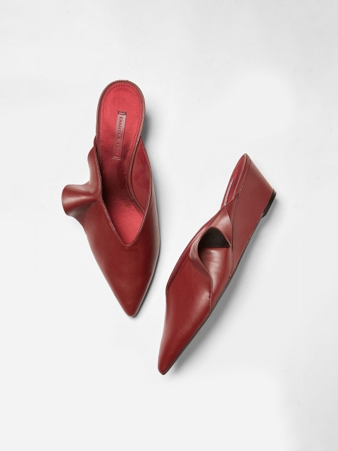 

CHARLES & KEITH Women Red Solid Pumps