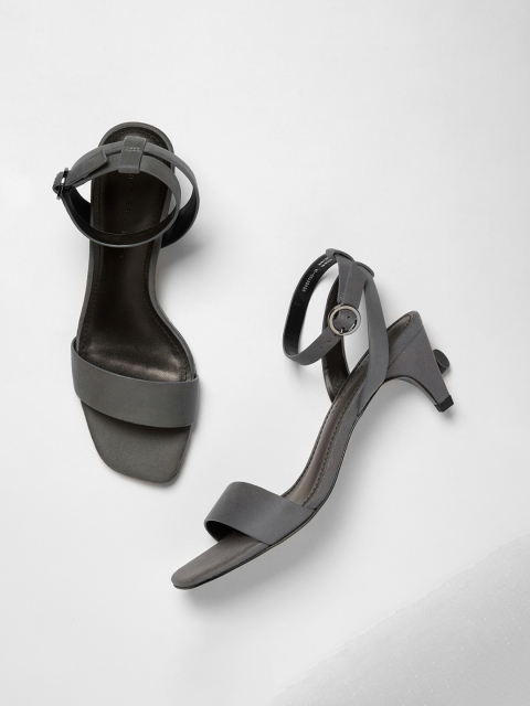 

CHARLES & KEITH Women Grey Solid Sandals