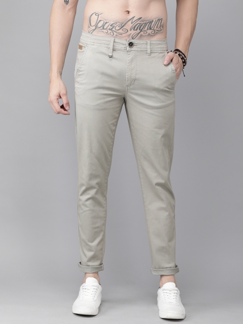 

Roadster Men Grey Regular Fit Solid Chinos