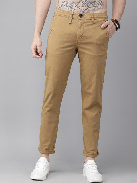 

Roadster Men Khaki Regular Fit Solid Chinos