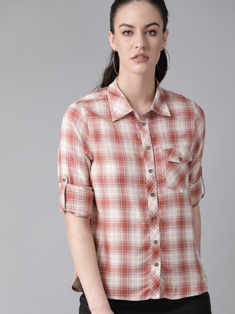 

Roadster Women Pink & Beige Regular Fit Checked Casual Shirt