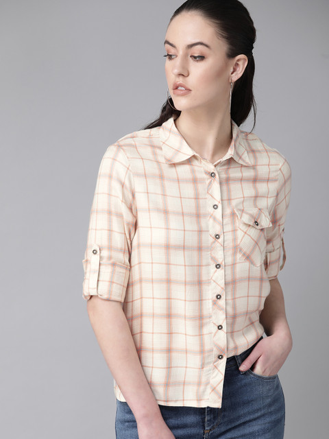 

Roadster Women Cream-Coloured & Peach-Coloured Regular Fit Checked Casual Shirt