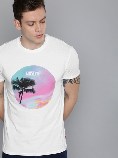 

Levis Men White Printed Round Neck Pure Cotton T-shirt