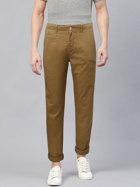 

Levis Men Khaki 502 Regular Tapered Fit Solid Chinos