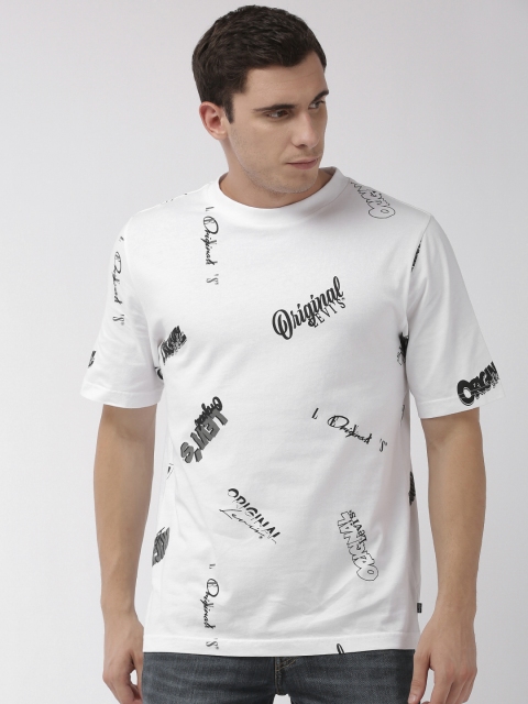 

Levis Men White & Black Printed Round Neck T-shirt
