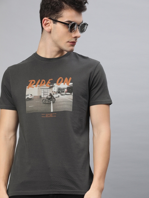 

Levis Men Grey Printed Round Neck T-shirt