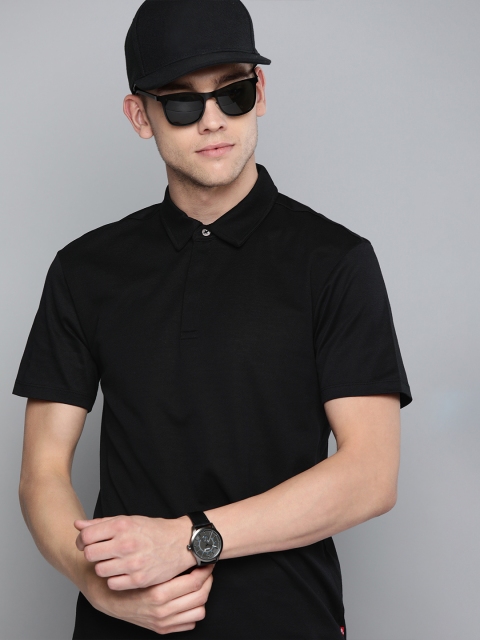 

Levis Men Black Solid Polo Collar Pure Cotton T-shirt