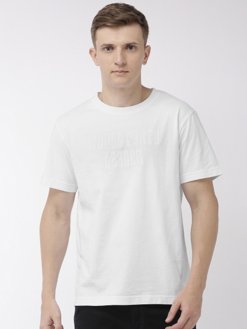 

Levis Men White Printed Round Neck Pure Cotton T-shirt