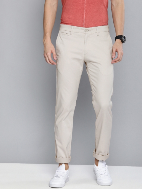 

Levis Men Beige Slim Fit Solid Chinos