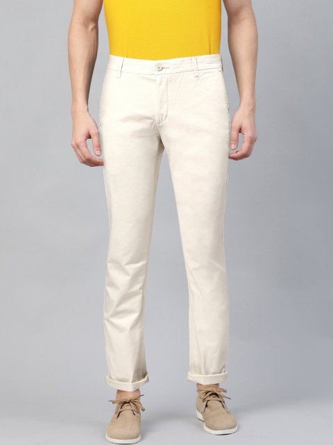 

Levis Men Beige 511 Slim Fit Solid Chinos