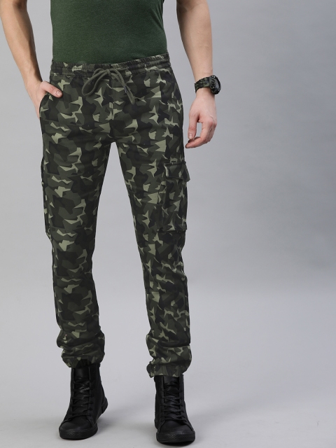 

LevisLevis Men Olive Green Camouflage Printed SlimFit Joggers