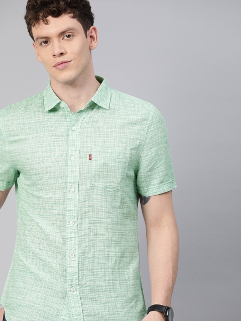 

Levis Men Green & White Regular Fit Checked Casual Shirt