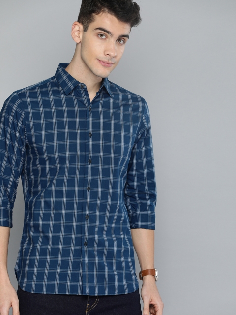 

Levis Men Teal Blue & White Regular Fit Checked Casual Shirt