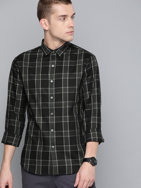 

Levis Men Black & Grey Regular Fit Checked Casual Shirt