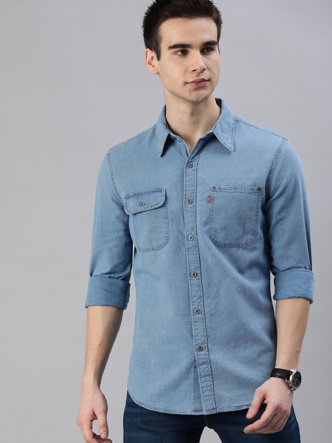 

Levis Men Blue Slim Fit Solid Chambray Casual Shirt