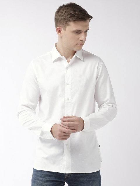 

Levis Redloop Men White Regular Fit Self Design Casual Shirt