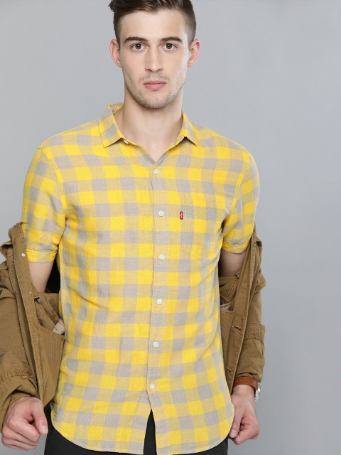 

Levis Men Yellow & Grey Slim Fit Checked Casual Shirt