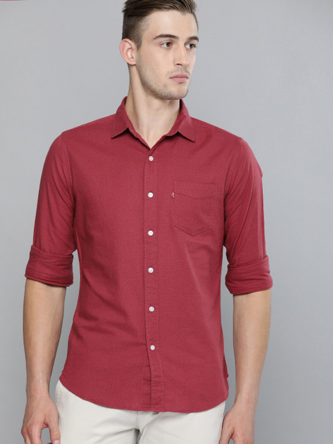 

Levis Men Red Slim Fit Solid Casual Shirt