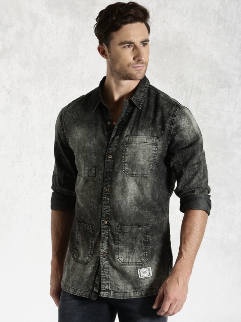 

RDSTR Men Charcoal Grey Regular Fit Washed Casual Shirt