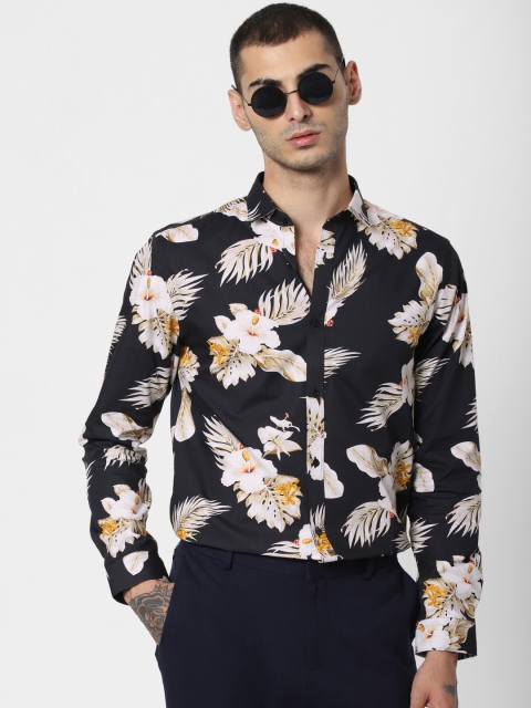 

Jack & Jones Men Black & White Slim Fit Printed Smart Casual Shirt