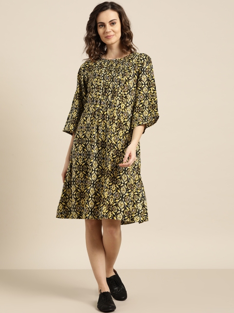 

Sangria Women Black & Yellow Printed A-Line Dress