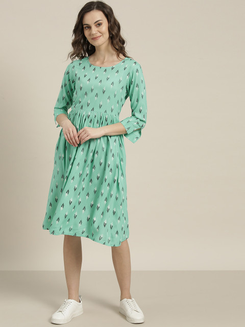 

Sangria Women Green & Black Printed A-Line Dress