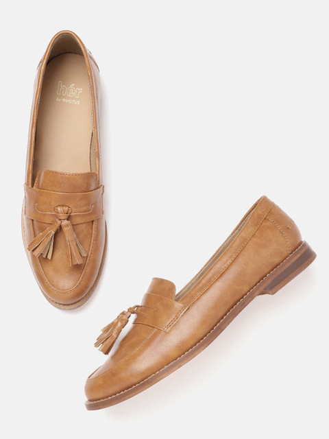 

her by invictus Women Brown Tasselled Cushioned Loafers