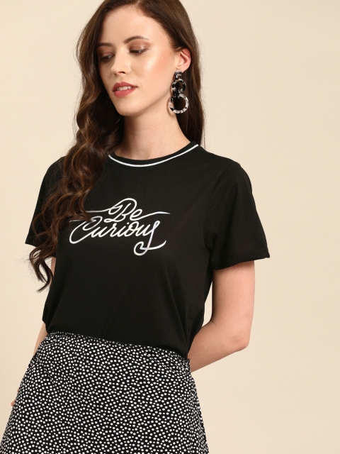 

DressBerry Women Black & Silver-Toned Printed Round Neck T-shirt