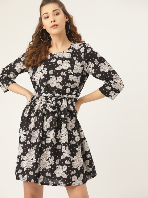 

DressBerry Women Black & Off-White Floral Printed A-Line Dress