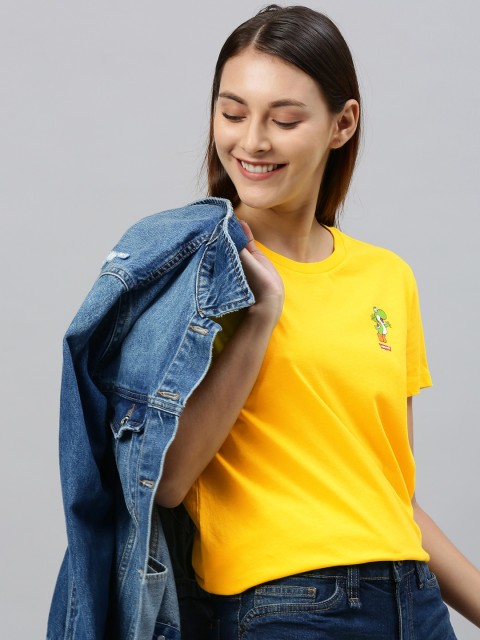 

Levis Super Mario Women Yellow Back Printed Round Neck Pure Cotton T-shirt