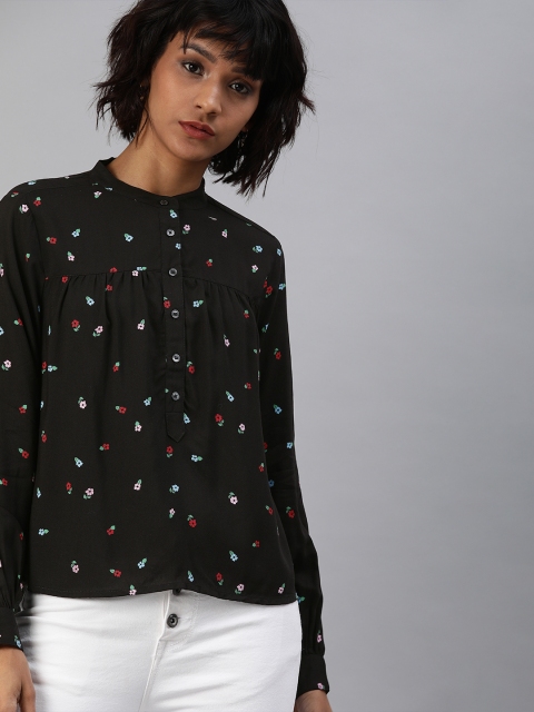

Levis Women Black Printed Top