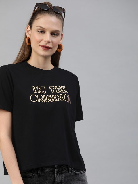 

Levis Women Black Boxy Fit Printed Round Neck Pure Cotton T-shirt
