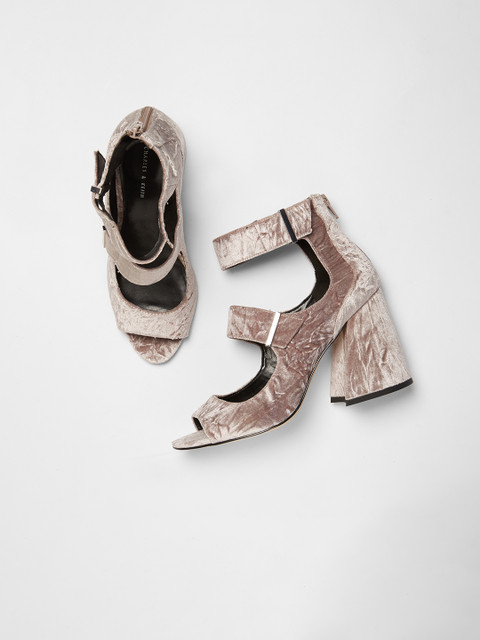 

CHARLES & KEITH Women Grey Solid Sandals