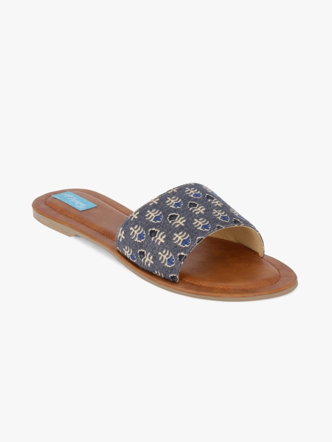 

The Tassle Life Women Grey Printed Open Toe Flats