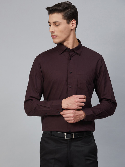 

Blackberrys Men Burgundy & Black Slim Fit Wrinkle Free Self Design Formal Shirt