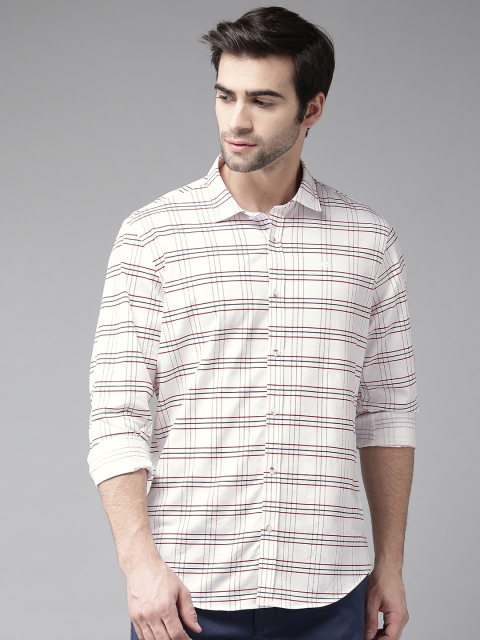 

Blackberrys Men White & Red Trim Fit Checked Casual Shirt