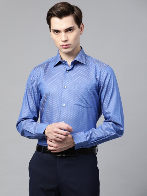 

Blackberrys Men Blue & Beige Geometric Self-Design Pure Cotton Slim Fit Formal Shirt