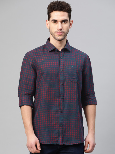 

Blackberrys Men Navy Blue & Red Slim Fit Checked Casual Shirt