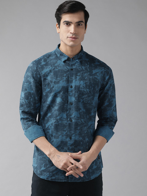 

Blackberrys Men Blue Trim Regular Fit Printed Casual Shirt