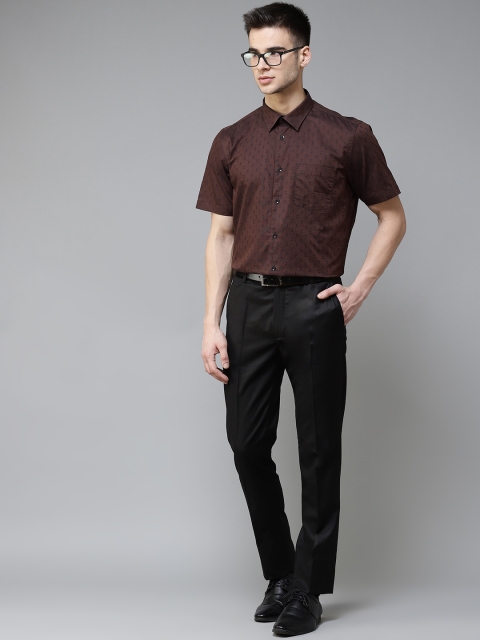 

Blackberrys Men Brown & Navy Blue Pure Cotton Slim Fit Self Design Formal Shirt