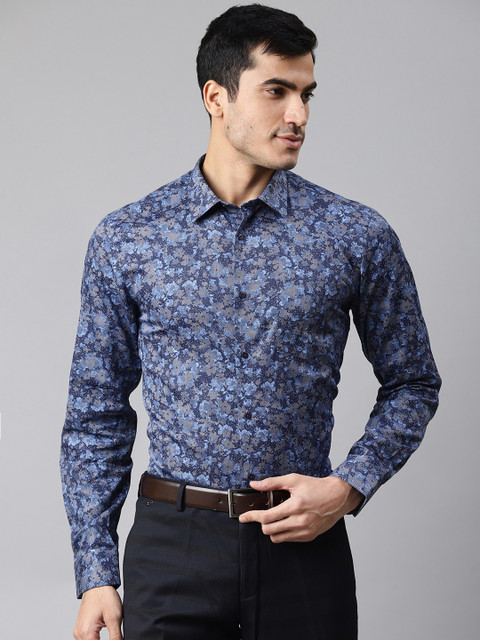 

Blackberrys Men Blue & White Slim Fit Abstract Patterned Semiformal Shirt