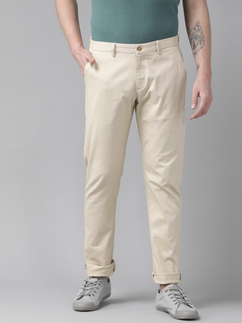 

Blackberrys Men Beige Sharp Regular Fit Self Design Chinos