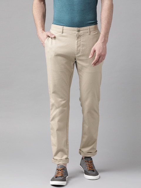 

Blackberrys Men Beige Sharp Fit Self-Design Chinos