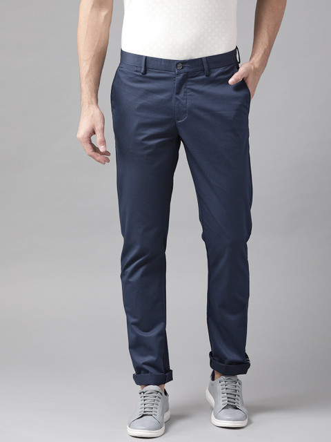 

Blackberrys Men Navy Blue Sharp Fit Printed Chinos